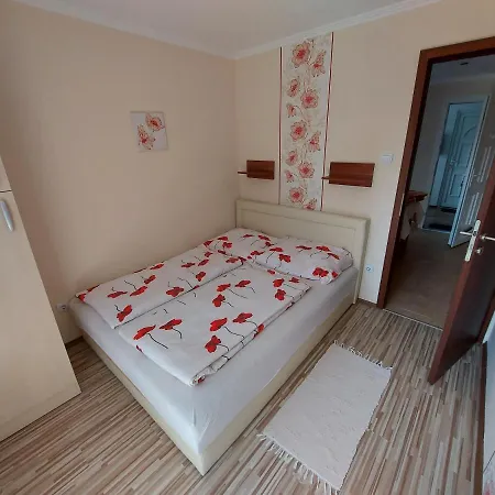 Oregano Apartman Apartment *
