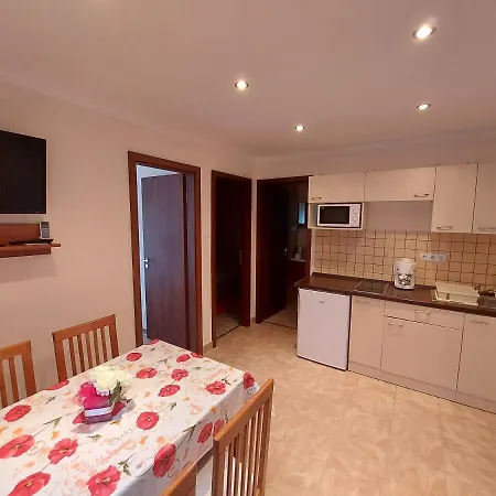 Oregano Apartman Apartment *