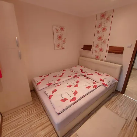 Oregano Apartman Apartment *
